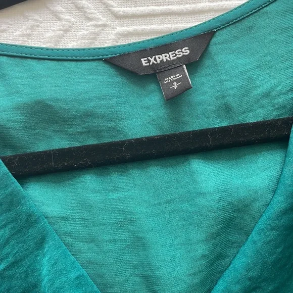 Emerald Green Express Dress - Picture 4 of 5